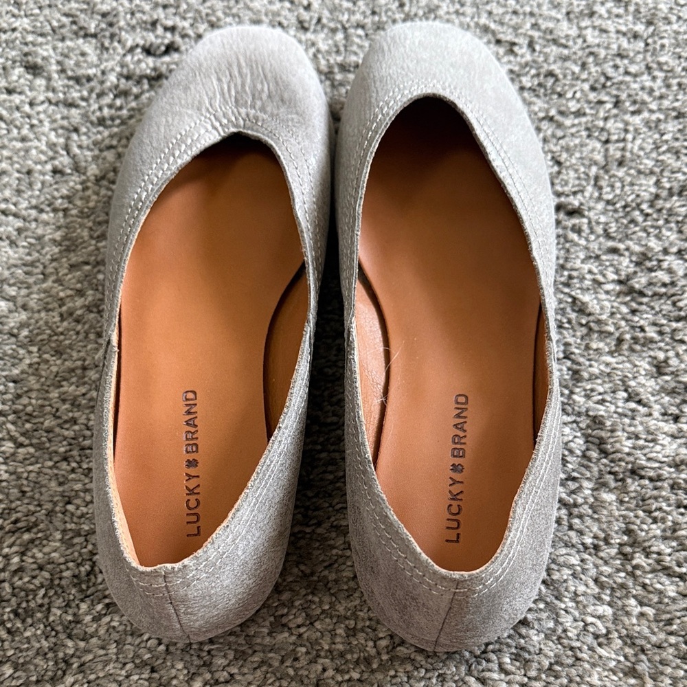 Lucky Brand Women's Light Gray Loafers